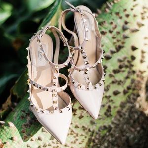 Valentino rockstud patent poudre nude ankle strap caged pumps